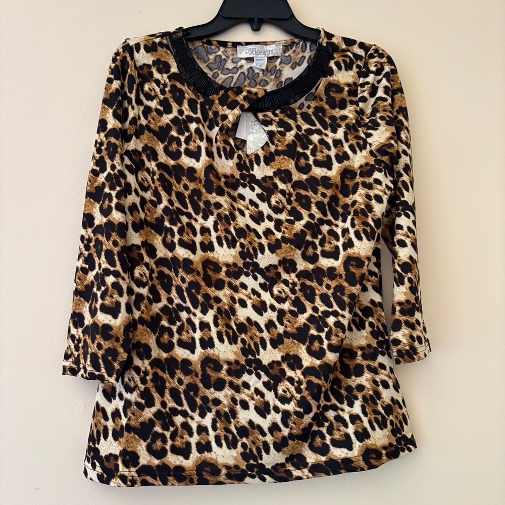 BYdesign Leopard Print Keyhole Neck 3/4 Sleeve Blouse NWT Medium